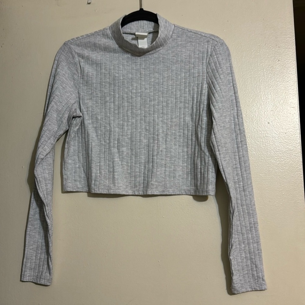 H&M gray high neck longsleeve top